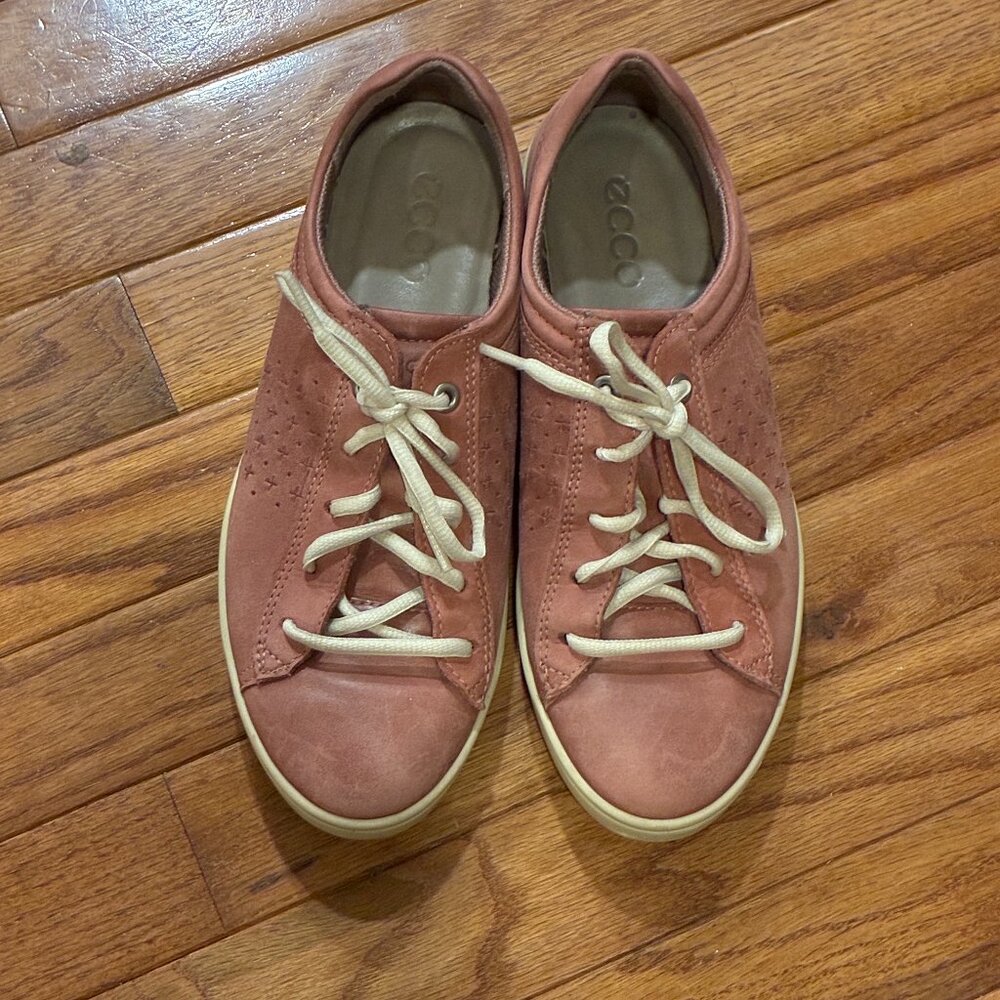 Ecco pink leather shoes size 38